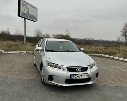 Серый Лексус СТ, объемом двигателя 1.8 л и пробегом 246 тыс. км за 10900 $, фото 1 на Automoto.ua