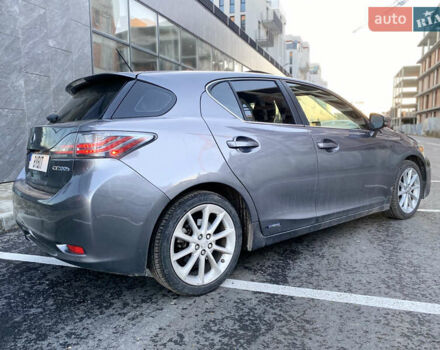 Сірий Лексус СТ, об'ємом двигуна 1.8 л та пробігом 285 тис. км за 11800 $, фото 11 на Automoto.ua
