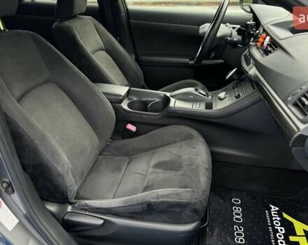 Серый Лексус СТ, объемом двигателя 1.8 л и пробегом 125 тыс. км за 12500 $, фото 20 на Automoto.ua