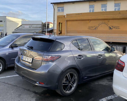 Серый Лексус СТ, объемом двигателя 1.8 л и пробегом 285 тыс. км за 11300 $, фото 2 на Automoto.ua