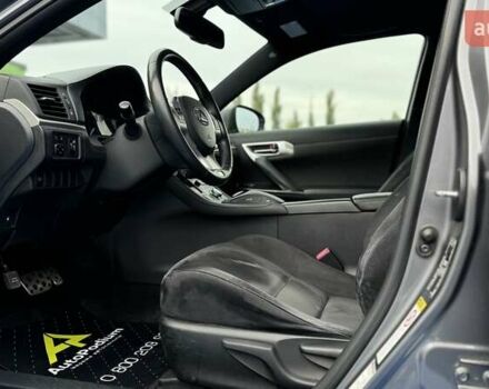 Серый Лексус СТ, объемом двигателя 1.8 л и пробегом 125 тыс. км за 12500 $, фото 14 на Automoto.ua