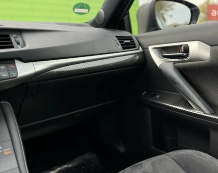 Серый Лексус СТ, объемом двигателя 1.8 л и пробегом 125 тыс. км за 12500 $, фото 26 на Automoto.ua