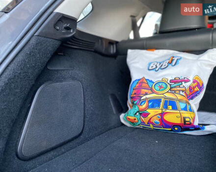 Сірий Лексус СТ, об'ємом двигуна 1.8 л та пробігом 285 тис. км за 11800 $, фото 28 на Automoto.ua