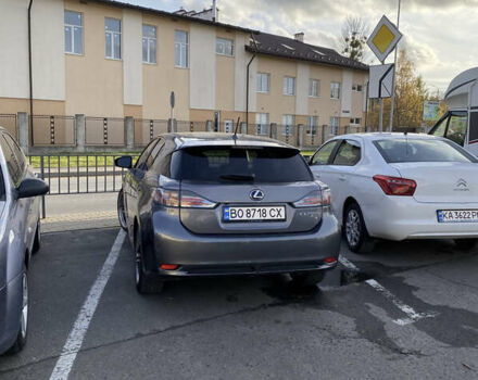 Серый Лексус СТ, объемом двигателя 1.8 л и пробегом 285 тыс. км за 11300 $, фото 3 на Automoto.ua