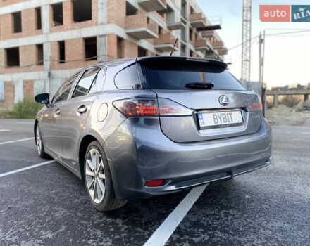 Сірий Лексус СТ, об'ємом двигуна 1.8 л та пробігом 285 тис. км за 11800 $, фото 9 на Automoto.ua