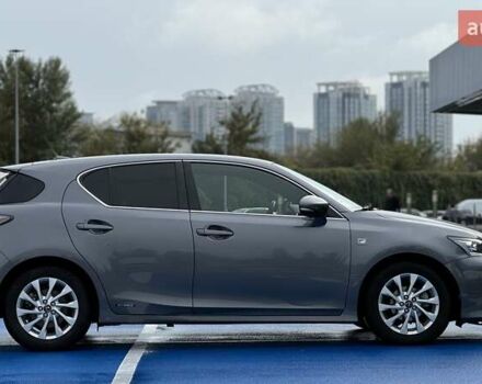 Серый Лексус СТ, объемом двигателя 1.8 л и пробегом 125 тыс. км за 12500 $, фото 8 на Automoto.ua