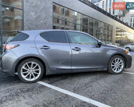 Сірий Лексус СТ, об'ємом двигуна 1.8 л та пробігом 285 тис. км за 11800 $, фото 12 на Automoto.ua