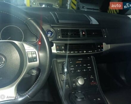 Лексус СТ 2012 в Львове на Automoto.ua Серый Лексус СТ, объемом двигателя 1.8 л и пробегом 285 тыс. км за 10500 $, фото 1 на Automoto.ua