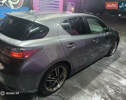 Лексус СТ 2012 в Львове на Automoto.ua Серый Лексус СТ, объемом двигателя 1.8 л и пробегом 285 тыс. км за 10500 $, фото 8 на Automoto.ua