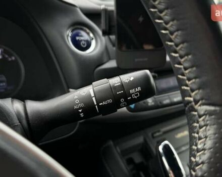 Серый Лексус СТ, объемом двигателя 1.8 л и пробегом 125 тыс. км за 12500 $, фото 29 на Automoto.ua