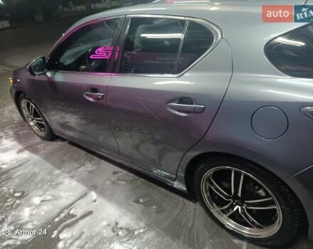 Лексус СТ 2012 в Львове на Automoto.ua Серый Лексус СТ, объемом двигателя 1.8 л и пробегом 285 тыс. км за 10500 $, фото 7 на Automoto.ua