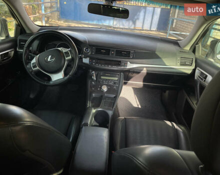 Серый Лексус СТ, объемом двигателя 1.8 л и пробегом 150 тыс. км за 15200 $, фото 43 на Automoto.ua