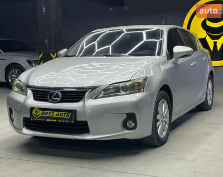 Серый Лексус СТ, объемом двигателя 1.8 л и пробегом 176 тыс. км за 13000 $, фото 2 на Automoto.ua