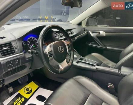 Серый Лексус СТ, объемом двигателя 1.8 л и пробегом 176 тыс. км за 13000 $, фото 10 на Automoto.ua