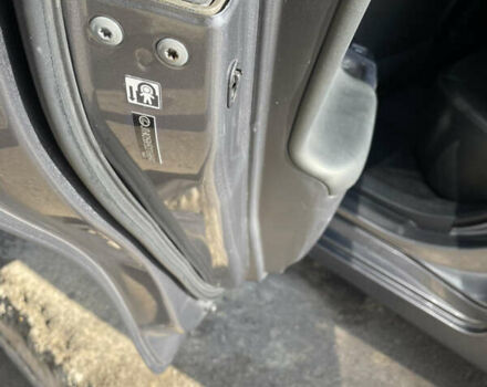 Серый Лексус СТ, объемом двигателя 1.8 л и пробегом 150 тыс. км за 15200 $, фото 52 на Automoto.ua