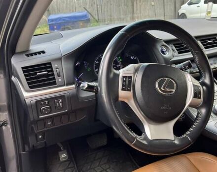 Сірий Лексус СТ, об'ємом двигуна 1.8 л та пробігом 208 тис. км за 13500 $, фото 10 на Automoto.ua