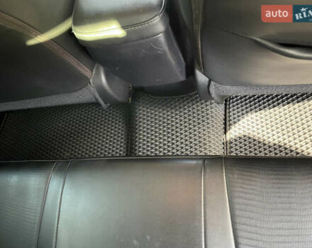 Серый Лексус СТ, объемом двигателя 1.8 л и пробегом 150 тыс. км за 15200 $, фото 42 на Automoto.ua