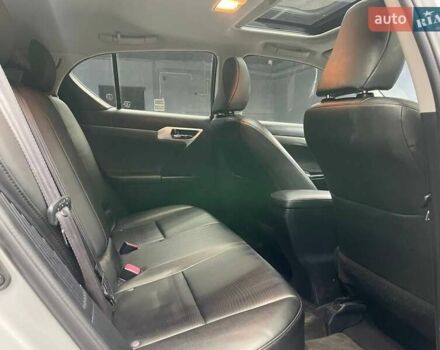 Серый Лексус СТ, объемом двигателя 1.8 л и пробегом 176 тыс. км за 13000 $, фото 13 на Automoto.ua