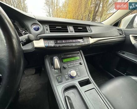 Серый Лексус СТ, объемом двигателя 1.8 л и пробегом 123 тыс. км за 15500 $, фото 19 на Automoto.ua