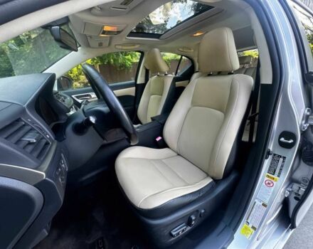 Сірий Лексус СТ, об'ємом двигуна 1.8 л та пробігом 76 тис. км за 7000 $, фото 10 на Automoto.ua