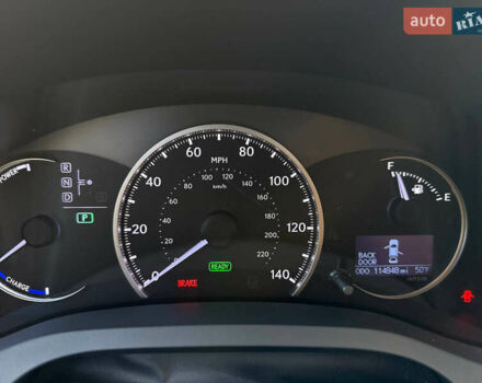 Сірий Лексус СТ, об'ємом двигуна 1.8 л та пробігом 184 тис. км за 12900 $, фото 32 на Automoto.ua