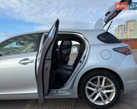 Сірий Лексус СТ, об'ємом двигуна 1.8 л та пробігом 184 тис. км за 12900 $, фото 26 на Automoto.ua