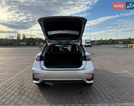 Сірий Лексус СТ, об'ємом двигуна 1.8 л та пробігом 184 тис. км за 12900 $, фото 38 на Automoto.ua