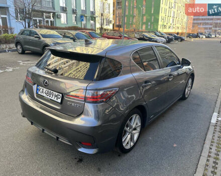 Серый Лексус СТ, объемом двигателя 1.8 л и пробегом 110 тыс. км за 15300 $, фото 5 на Automoto.ua