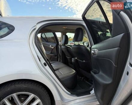 Сірий Лексус СТ, об'ємом двигуна 1.8 л та пробігом 184 тис. км за 12900 $, фото 25 на Automoto.ua