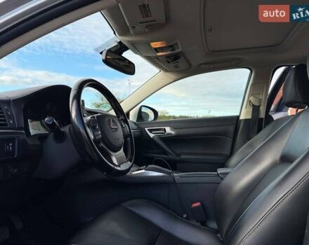 Сірий Лексус СТ, об'ємом двигуна 1.8 л та пробігом 184 тис. км за 12900 $, фото 28 на Automoto.ua