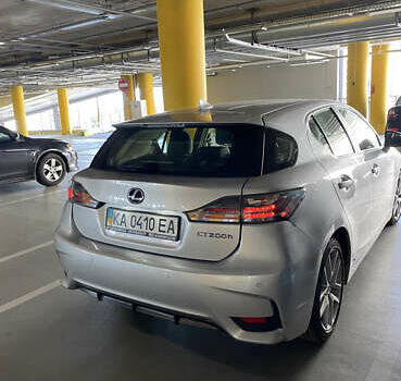 Серый Лексус СТ, объемом двигателя 1.8 л и пробегом 113 тыс. км за 14000 $, фото 1 на Automoto.ua