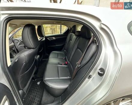 Серый Лексус СТ, объемом двигателя 1.8 л и пробегом 123 тыс. км за 15500 $, фото 20 на Automoto.ua