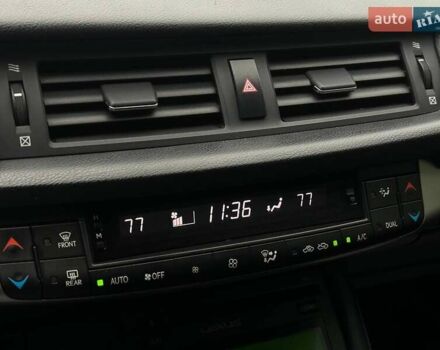 Серый Лексус СТ, объемом двигателя 1.8 л и пробегом 115 тыс. км за 13700 $, фото 18 на Automoto.ua