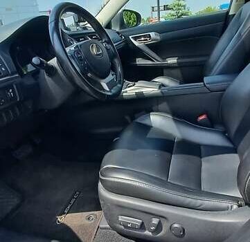 Лексус СТ 2016 в Киеве на Automoto.ua Серый Лексус СТ, объемом двигателя 1.8 л и пробегом 79 тыс. км за 16500 $, фото 3 на Automoto.ua