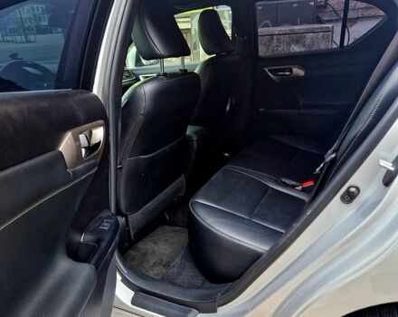 Серый Лексус СТ, объемом двигателя 1.8 л и пробегом 130 тыс. км за 14900 $, фото 11 на Automoto.ua