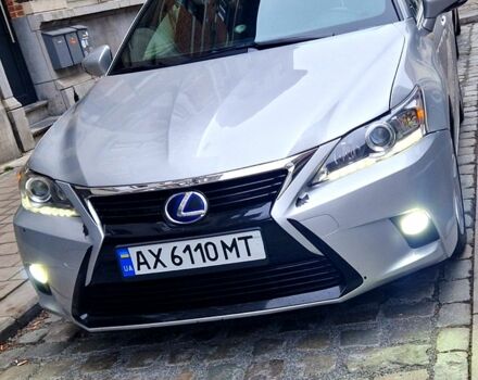 Серый Лексус СТ, объемом двигателя 1.8 л и пробегом 130 тыс. км за 14900 $, фото 2 на Automoto.ua