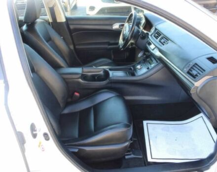 Сірий Лексус СТ, об'ємом двигуна 1.8 л та пробігом 53 тис. км за 8000 $, фото 7 на Automoto.ua