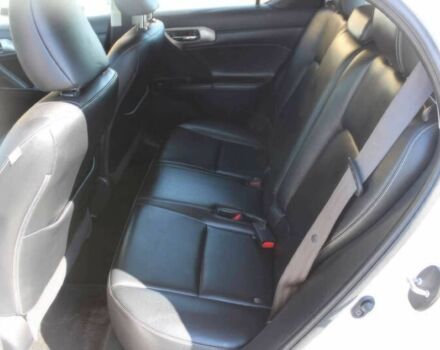 Сірий Лексус СТ, об'ємом двигуна 1.8 л та пробігом 53 тис. км за 8000 $, фото 9 на Automoto.ua