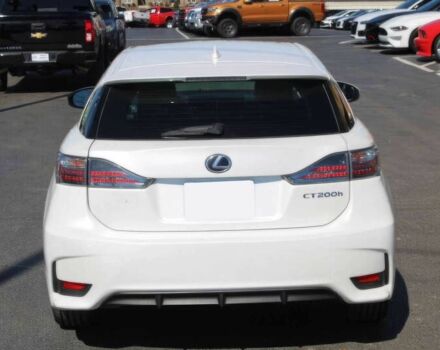 Сірий Лексус СТ, об'ємом двигуна 1.8 л та пробігом 53 тис. км за 8000 $, фото 4 на Automoto.ua