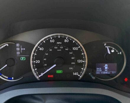 Сірий Лексус СТ, об'ємом двигуна 1.8 л та пробігом 184 тис. км за 12900 $, фото 16 на Automoto.ua