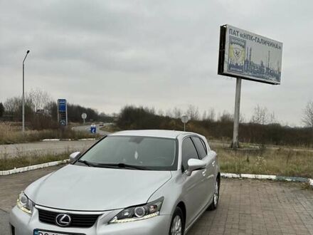 Серый Лексус СТ, объемом двигателя 1.8 л и пробегом 246 тыс. км за 10900 $, фото 1 на Automoto.ua