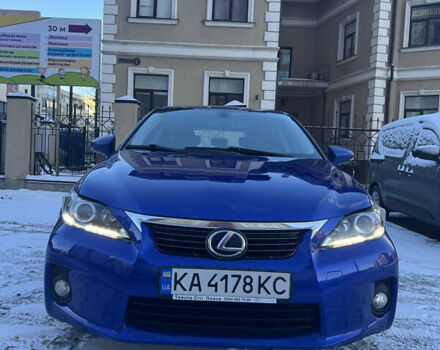 Синий Лексус СТ, объемом двигателя 1.8 л и пробегом 215 тыс. км за 11000 $, фото 1 на Automoto.ua