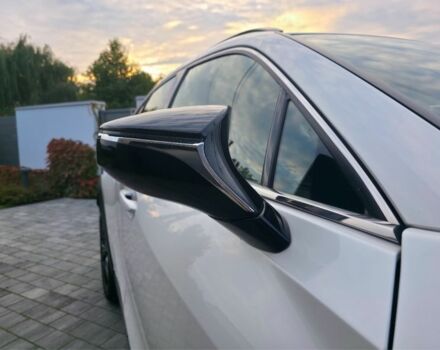 Белый Лексус Другая, объемом двигателя 2 л и пробегом 68 тыс. км за 34800 $, фото 5 на Automoto.ua