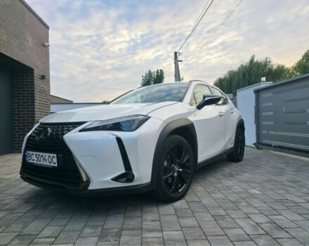 Белый Лексус Другая, объемом двигателя 2 л и пробегом 68 тыс. км за 34800 $, фото 1 на Automoto.ua