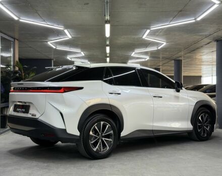 Белый Лексус Другая, объемом двигателя 0 л и пробегом 9 тыс. км за 41900 $, фото 10 на Automoto.ua