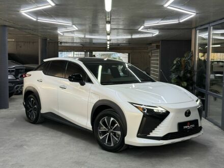 Белый Лексус Другая, объемом двигателя 0 л и пробегом 9 тыс. км за 41900 $, фото 1 на Automoto.ua