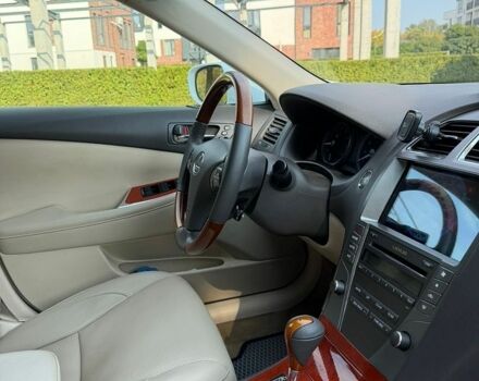 Белый Лексус ЕС, объемом двигателя 3.46 л и пробегом 175 тыс. км за 11200 $, фото 27 на Automoto.ua