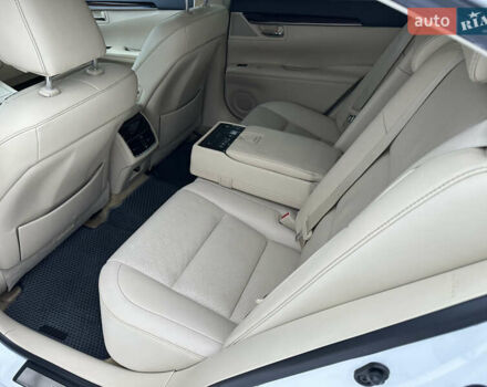 Белый Лексус ЕС, объемом двигателя 3.44 л и пробегом 189 тыс. км за 16500 $, фото 14 на Automoto.ua