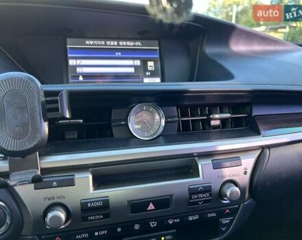 Белый Лексус ЕС, объемом двигателя 3.46 л и пробегом 149 тыс. км за 16700 $, фото 10 на Automoto.ua