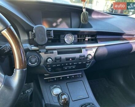 Белый Лексус ЕС, объемом двигателя 3.46 л и пробегом 149 тыс. км за 16700 $, фото 13 на Automoto.ua